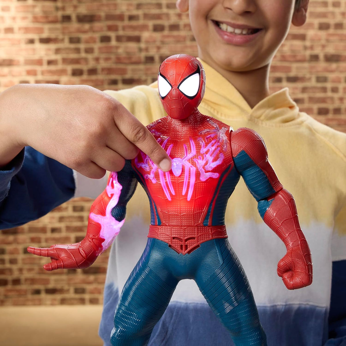 SPIDER MAN POWER CHARGE BRAND NEW DAY HASBRO